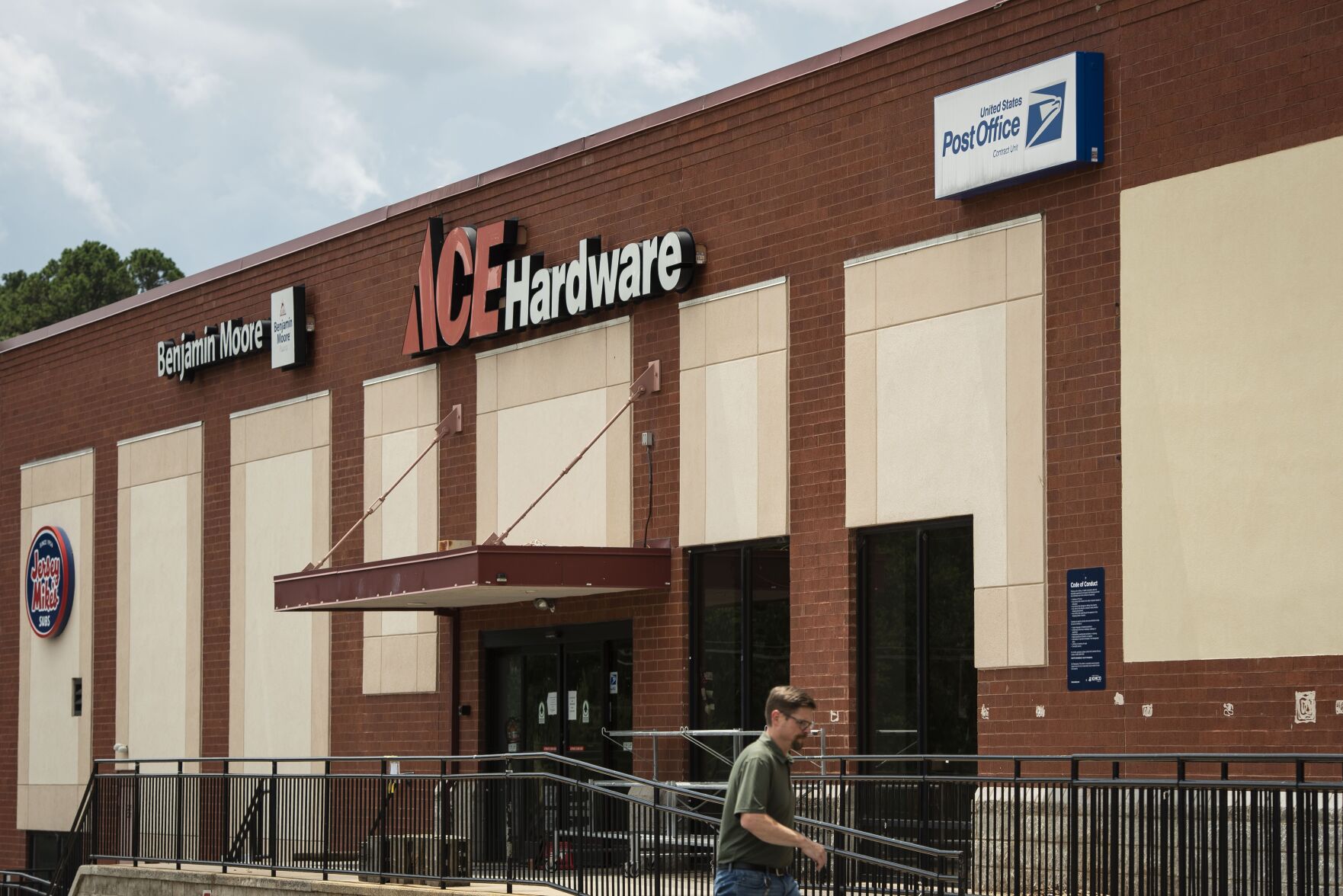 Cloverdale Ace Hardware Post Office Closing